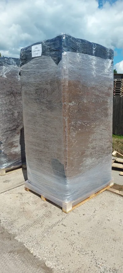 A 6000 L big bale on its pallet